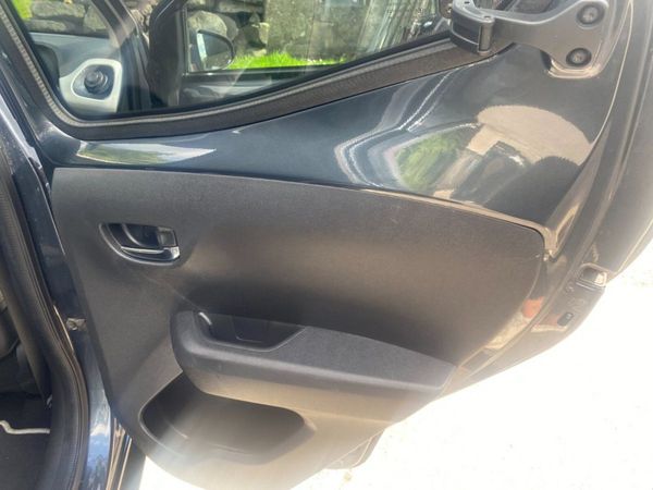 2016 (162) Toyota Aygo X - Clusiv 2 VVT-I 1.0 348344378