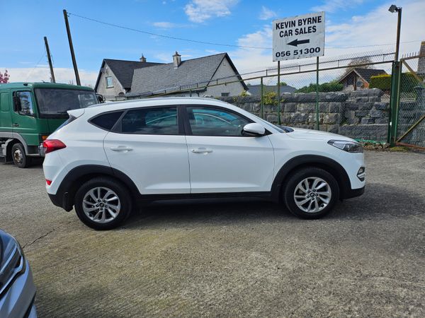 Hyundai Tucson 2018 348347738