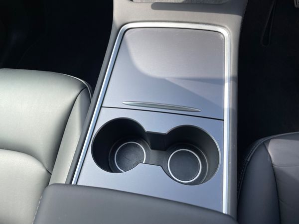 Tesla Model Y 2023 348348302