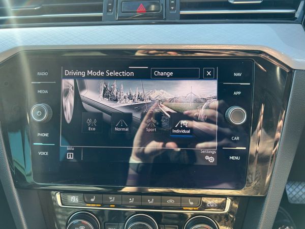 2020 Volkswagen Passat SEL 2.0 TDI Estate - Automa 348349227