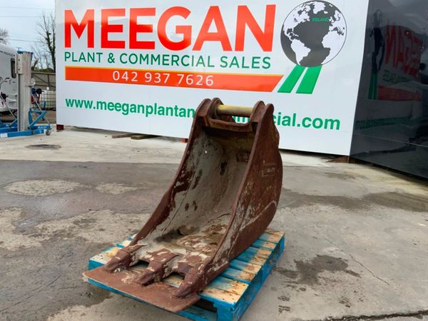 24" VOLVO SCOOP TYPE BUCKET.....80mm PINS...562 348342457