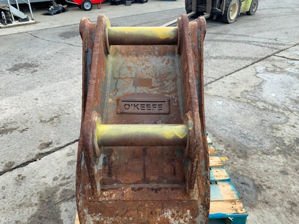 24" VOLVO SCOOP TYPE BUCKET.....80mm PINS...562 348342453