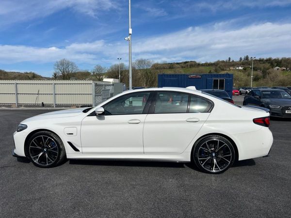 2022 (222) BMW 530E M Sport PHEV - Sunroof 348350095