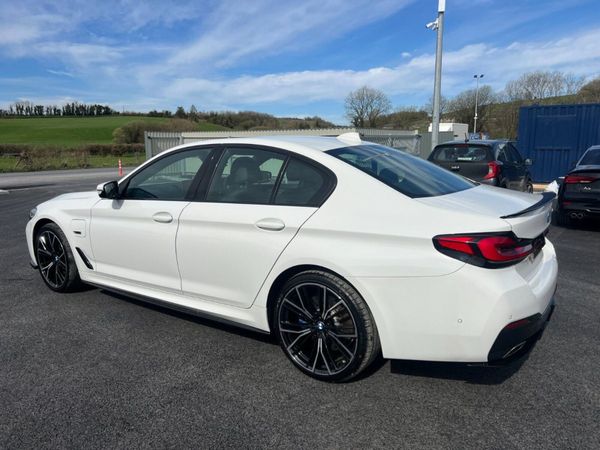 2022 (222) BMW 530E M Sport PHEV - Sunroof 348350096