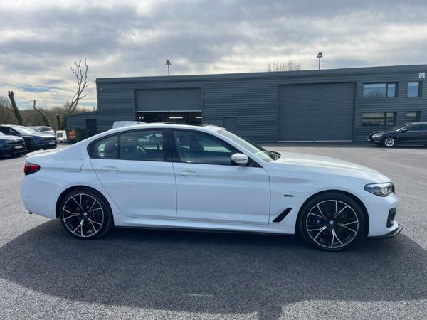 2022 (222) BMW 530E M Sport PHEV - Sunroof 348350099