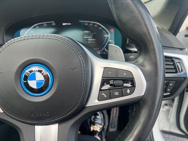 2022 (222) BMW 530E M Sport PHEV - Sunroof 348350108