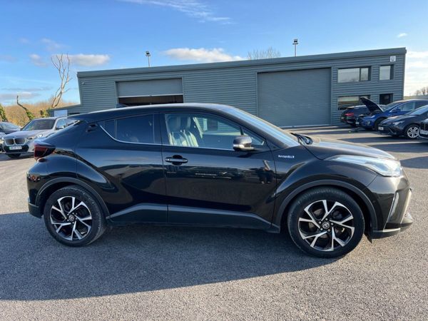 2020 Toyota CH-R Design 2.0 CVT HEV 348350249