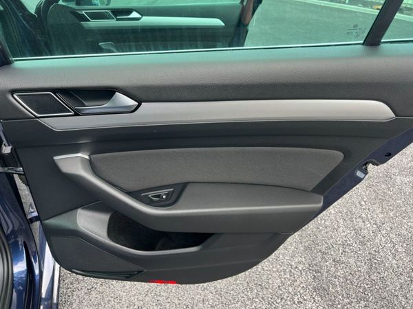 2016 Volkswagen Passat SE Business 2.0 TDI BMT Est 348350459