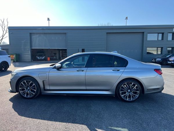 2020 (202) BMW 7 Series  745E M Sport Auto - Sunro 348350568