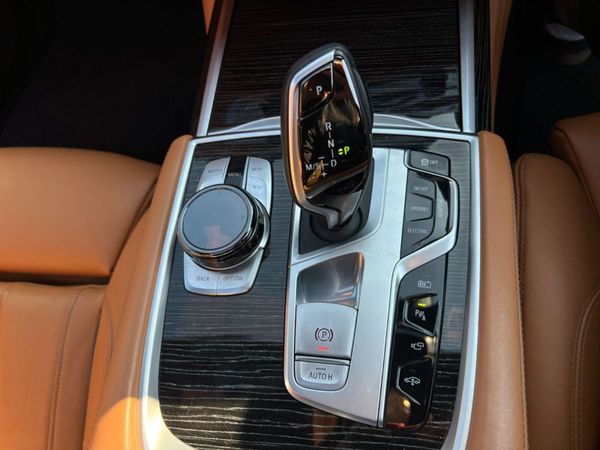 2020 (202) BMW 7 Series  745E M Sport Auto - Sunro 348350592