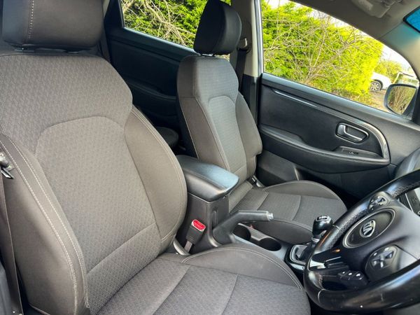 2018 Kia Carens 2 1.7 CRDI ISG  7 Seater 348350823