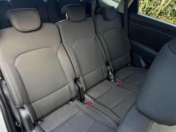 2018 Kia Carens 2 1.7 CRDI ISG  7 Seater 348350838