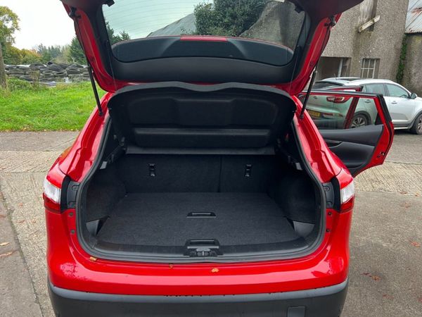 2016 Nissan Qashqai N-Connecta 1.5 DCI 348351309