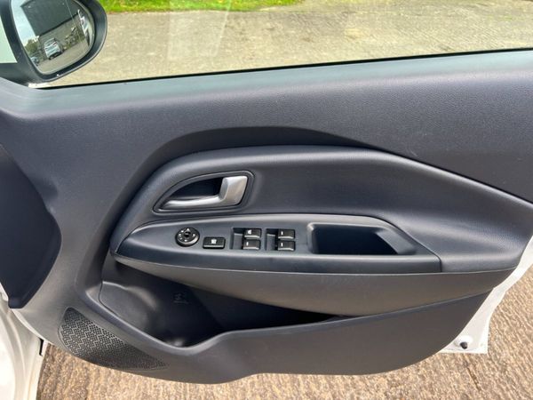 2015 (152) Kia Rio SR7 1.25 Petrol 348351336
