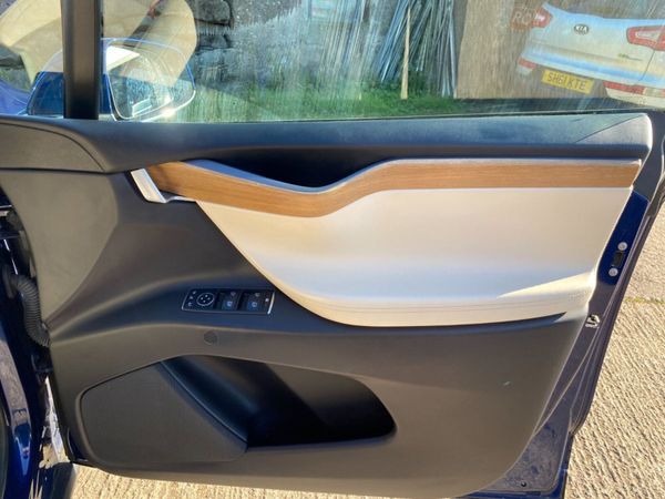 2019 Tesla Model X 100D Long Range 7 Seater 348351430