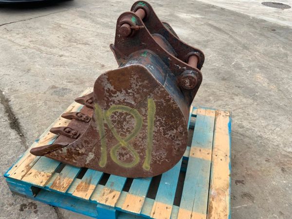 24" JCB 3CX DIGGING BUCKET...45mm PINS...181v. 348481814