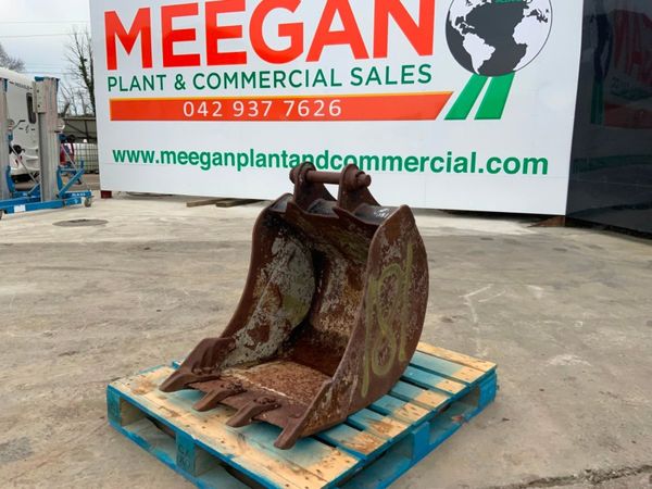24" JCB 3CX DIGGING BUCKET...45mm PINS...181v. 348481812