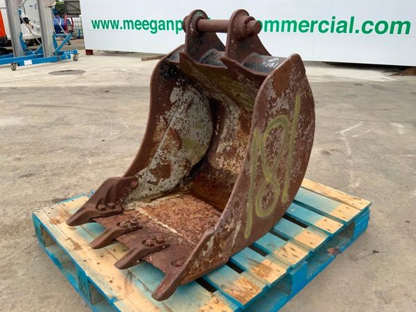 24" JCB 3CX DIGGING BUCKET...45mm PINS...181v. 348481813