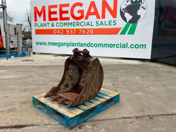 24" JCB 3CX DIGGING BUCKET...45mm PINS...181v. 348481823