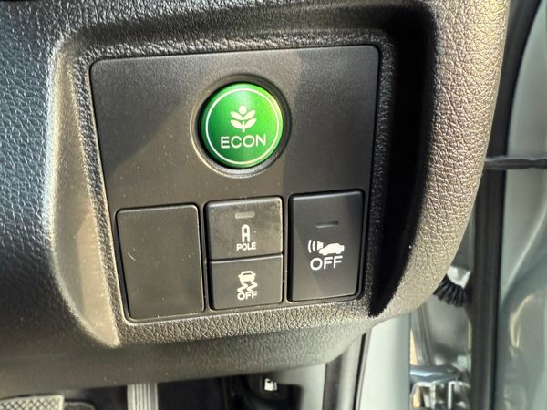 2015 Honda Vezel(HRV)1.5 hybrid auto,41K KM 348551819