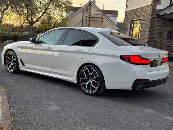 Stunning BMW 520d LCI M Sport! 348623611