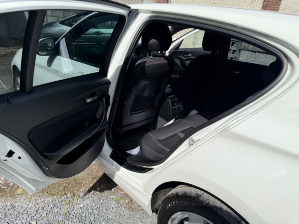 BMW 1-Series 2015/ Automatic/ Reverse Camera/Sport 348661040