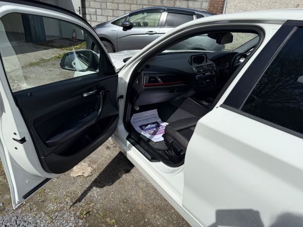 BMW 1-Series 2015/ Automatic/ Reverse Camera/Sport 348661041