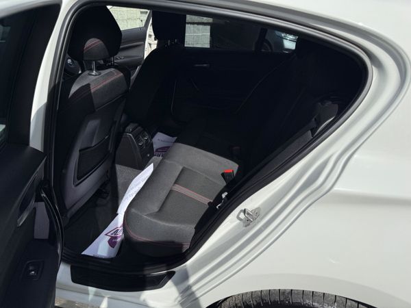 BMW 1-Series 2015/ Automatic/ Reverse Camera/Sport 348661043