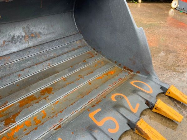 72"  DIGGING BUCKET.........90mm PINS.....1520. 348699924