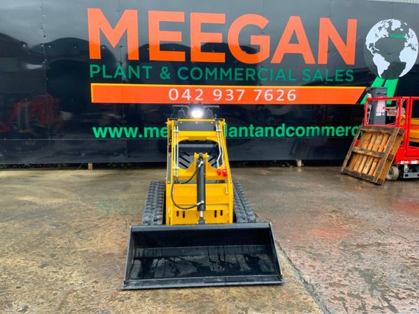 COMPACT SKID STEER TRACKED LOADER.....1101K 348722026