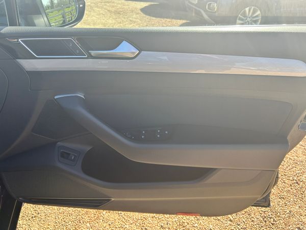VW PASSATT SE NAV 1.6 TDI 348813452