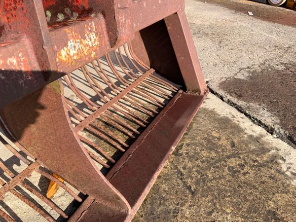 72"  RIDDLE / GRADING BUCKET....65mm PINS.....172 348821515