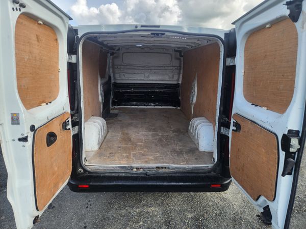 NISSAN NV300 , NEW CVRT , 10900 STRAIGHT PRICE! 348868019