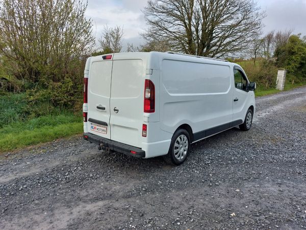 Nissan NV300 211 2.0L Mint van-Price includes Vat 349062769