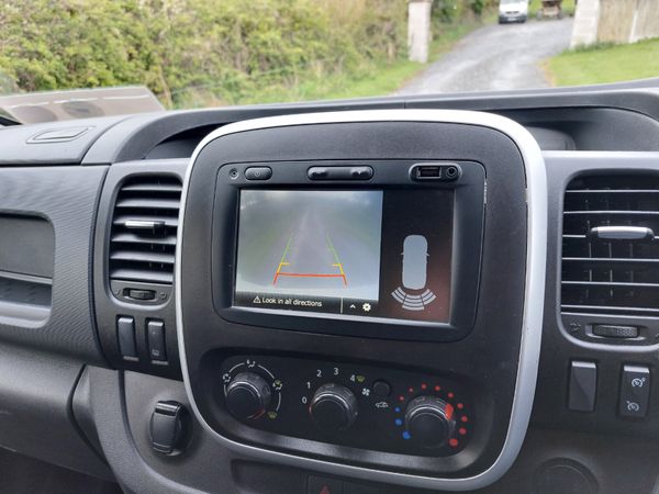 Nissan NV300 211 2.0L Mint van-Price includes Vat 349062979