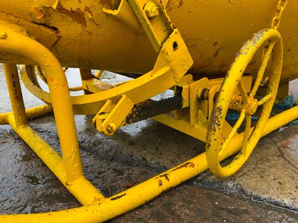 BANANA TYPE CONCRETE SHUTTERING SKIP...1563k. 349179085