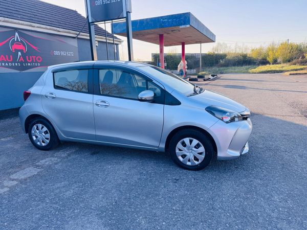 Toyota Vitz 2015 349395097