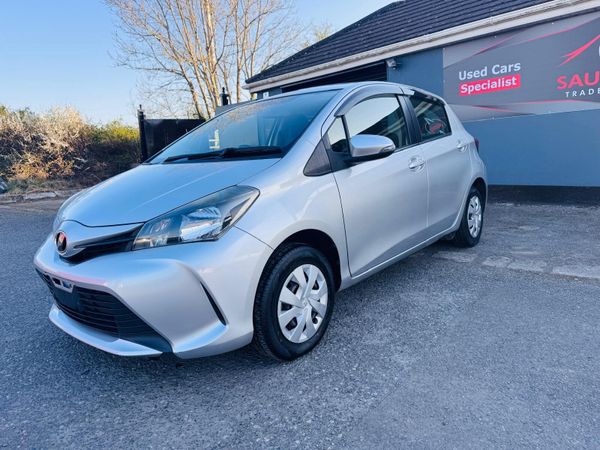 Toyota Vitz 2015 349395090