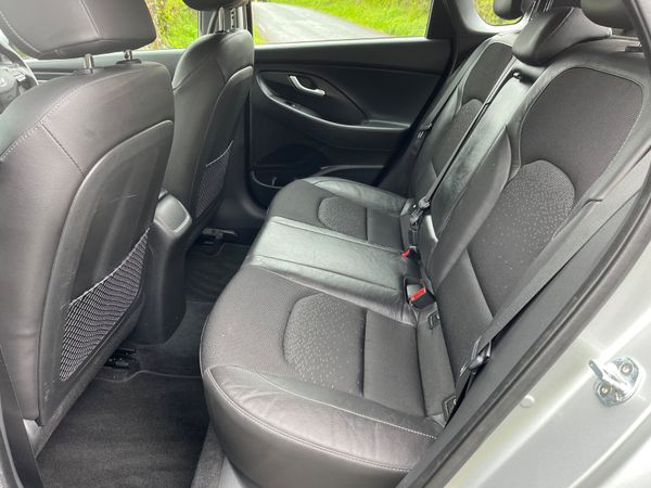 Hyundai i30 1.0 T-GDI Deluxe Plus 349504629