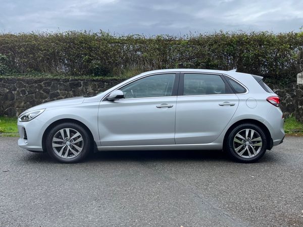 Hyundai i30 1.0 T-GDI Deluxe Plus 349504634