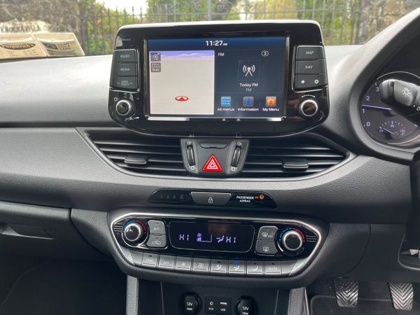 Hyundai i30 1.0 T-GDI Deluxe Plus 349504635