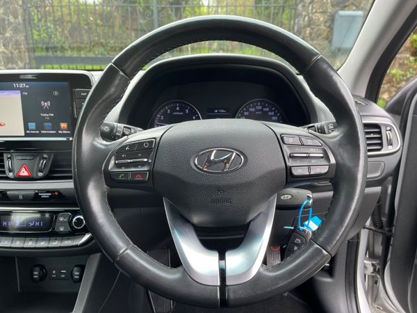 Hyundai i30 1.0 T-GDI Deluxe Plus 349504636