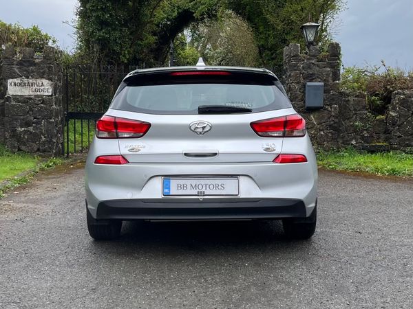 Hyundai i30 1.0 T-GDI Deluxe Plus 349504639