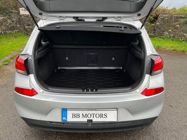 Hyundai i30 1.0 T-GDI Deluxe Plus 349504633