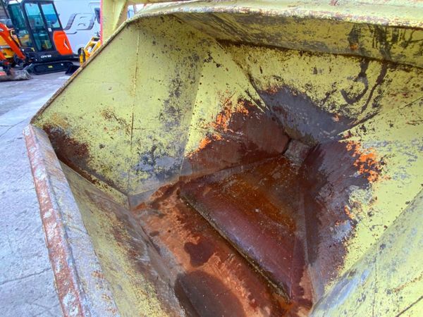 2000lts EICHINGER CONCRETE SKIP.......1561.... 349534529