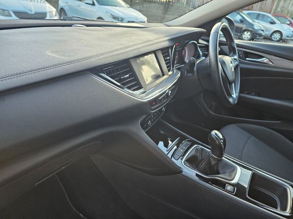 OPEL INSIGNIA 1.6D // NEW TIMING CHAIN AND CLUTCH 349532103