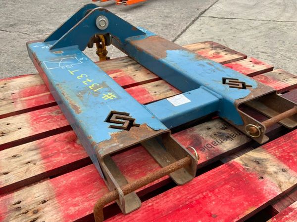 CONQUIP FORK LIFT  HOOK ATTACHMENT.......1373t. 349554618
