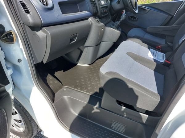 Opel Vivaro 191 LWB Mint Van....Price includes Vat 349594262