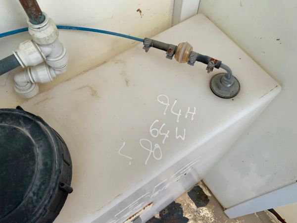 SELF CONTAINED PORTABLE TOILET POD......898J 349669115