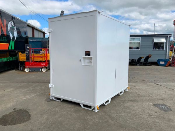 SELF CONTAINED PORTABLE TOILET POD......898J 349669113
